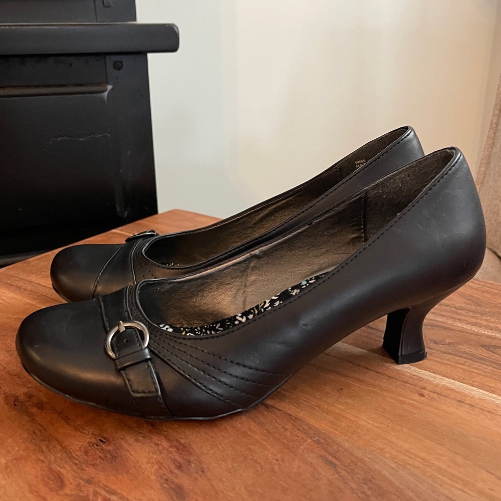 Mudd Black Heels
